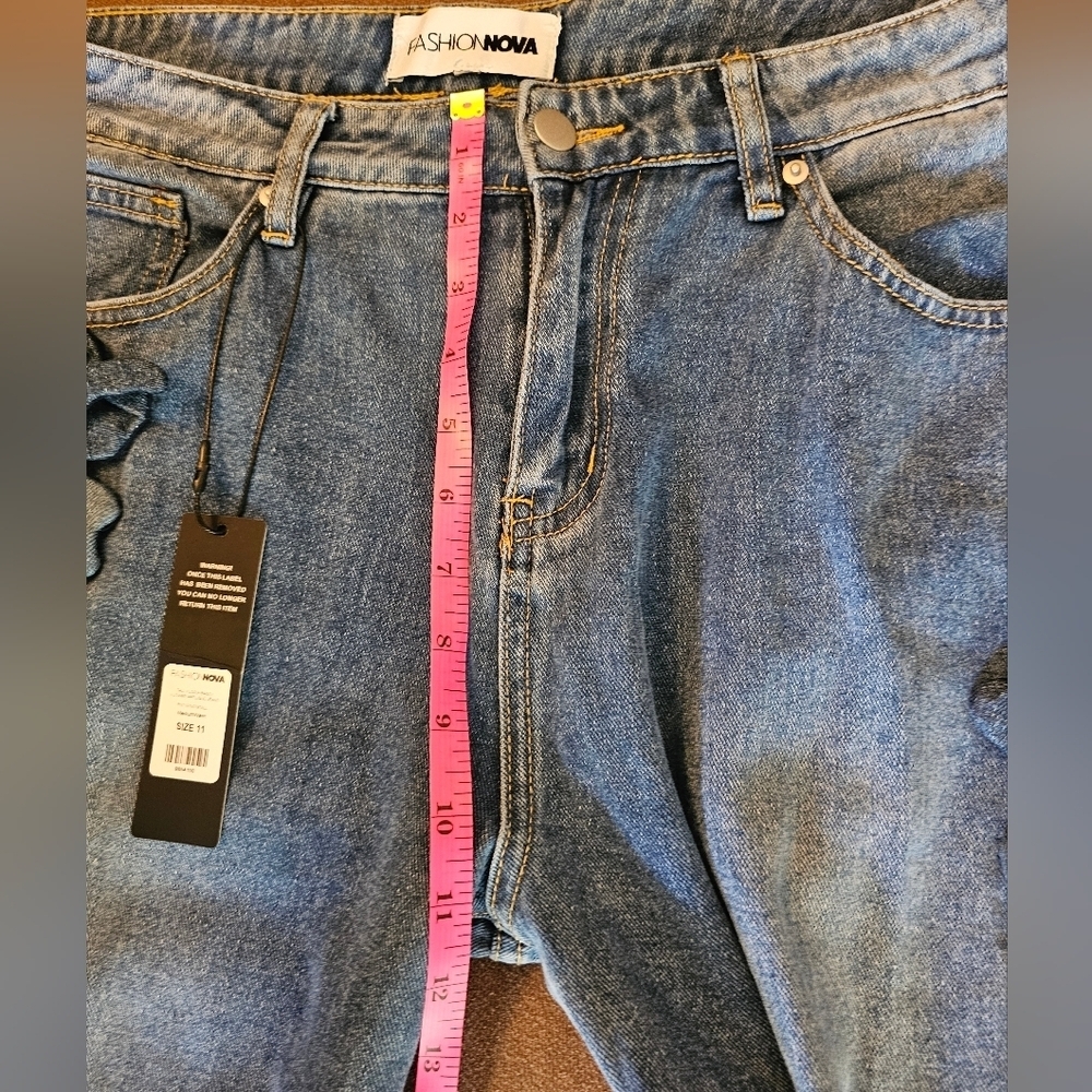 Fashion Nova Floria Baggy Wide Leg Light/Med Wash Jeans Size 11 - Picture 13 of 16